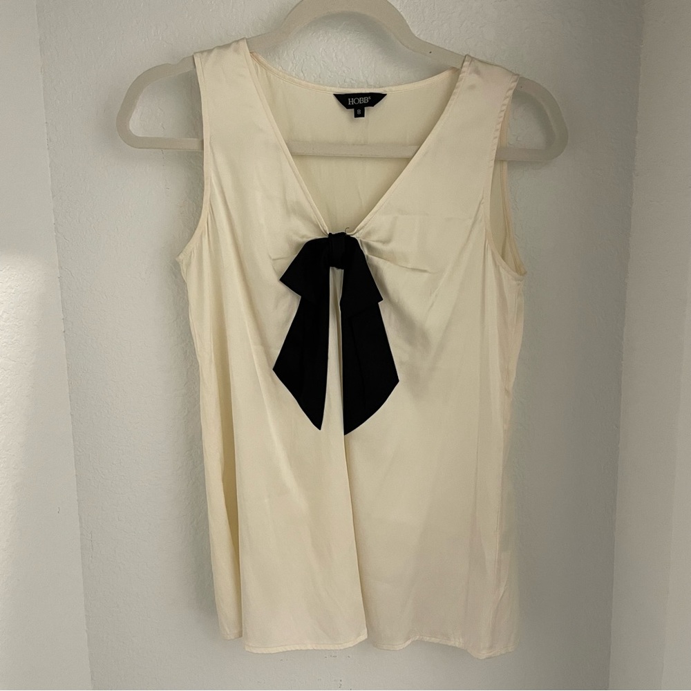 Hobbs two piece set